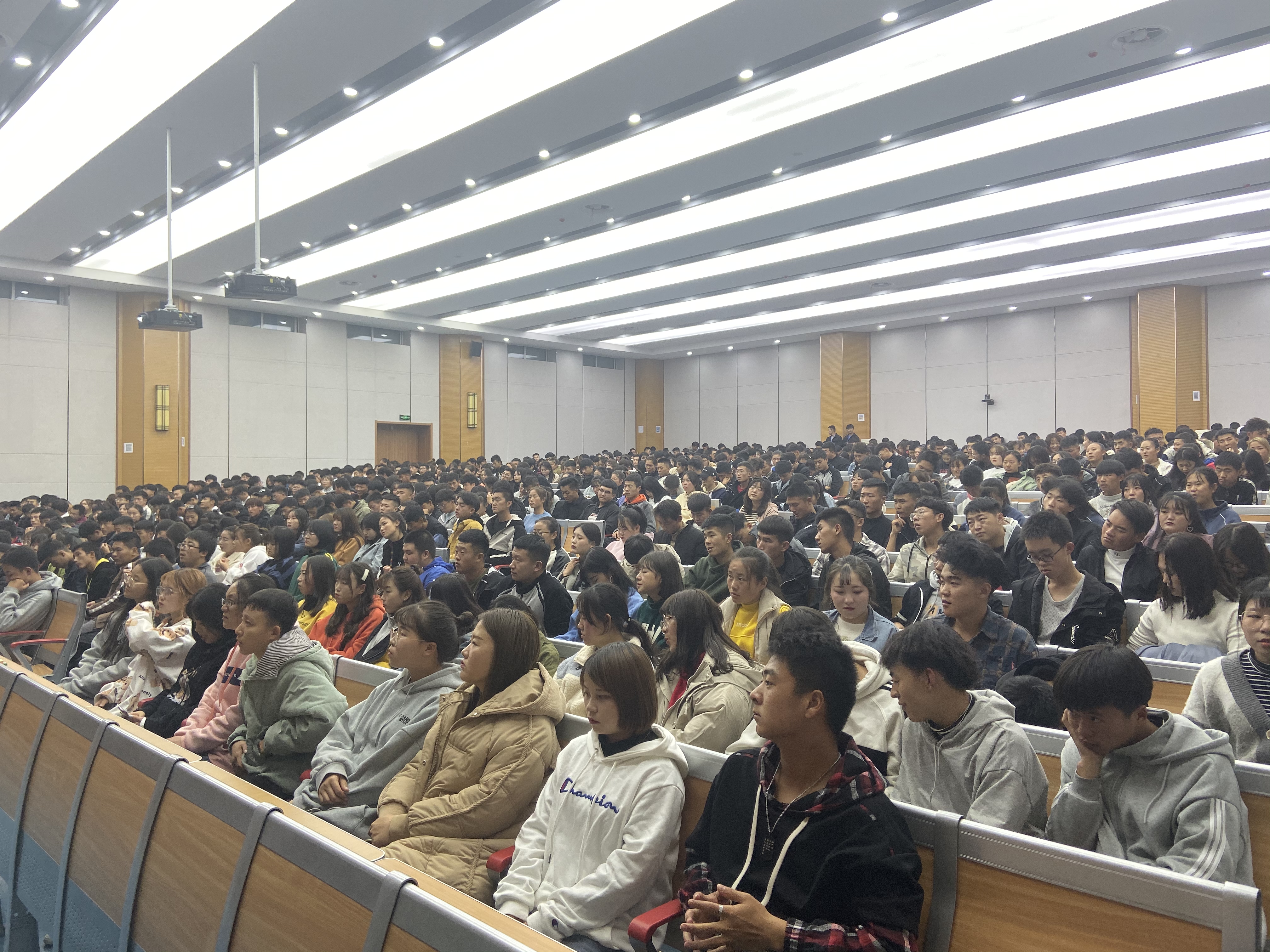 微信图片_20191028200213.jpg 微信图片_20191028200213.jpg